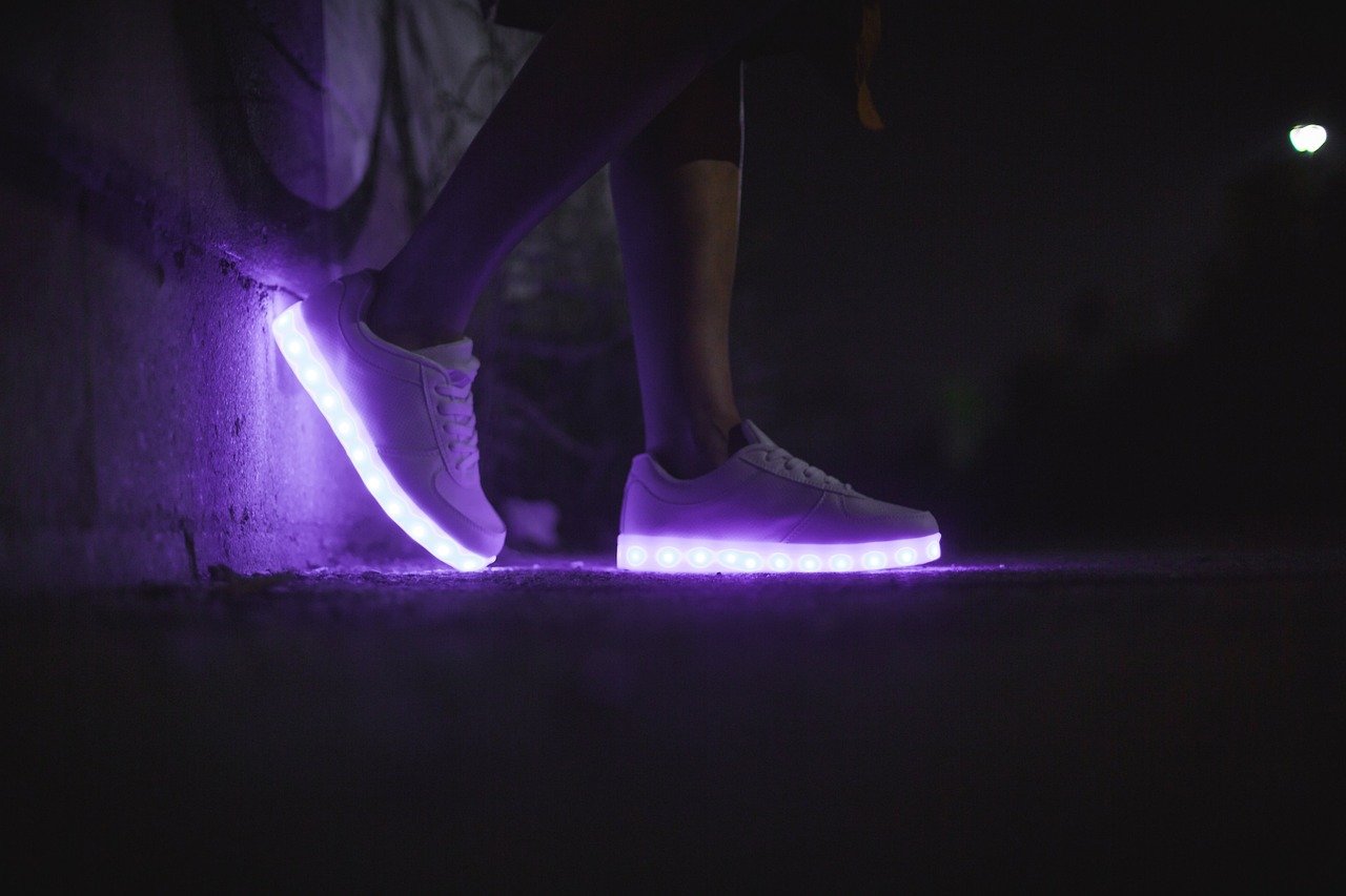 shoes, footwear, leather, apparel, style, business, wear, classic, elegance, casual, elegant, modern, adult, accessory, feet, luxury, lifestyle, person, clothing, sport, vintage, lilac, fashion